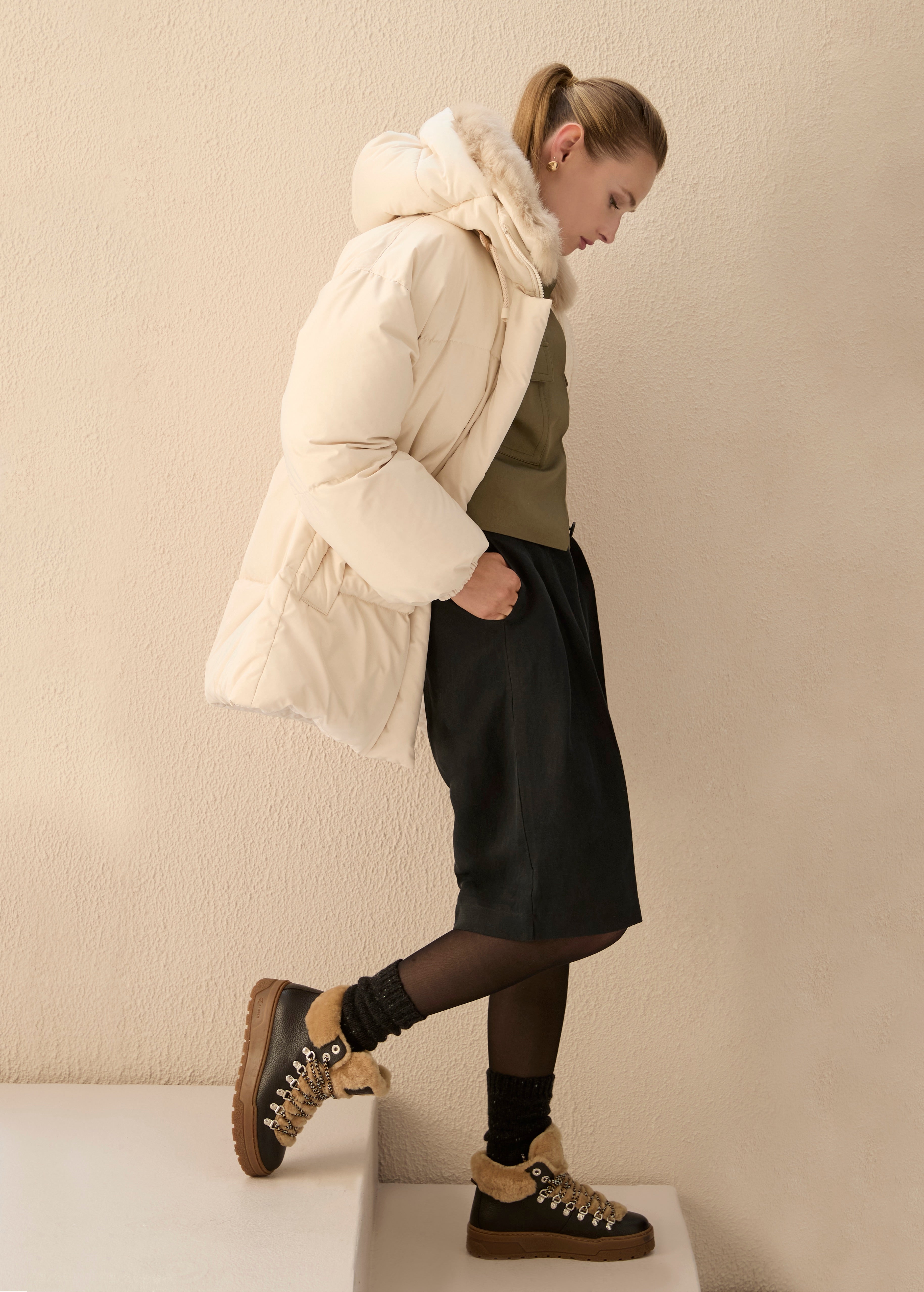 LAUSANNE SHEARLING-LINED LEATHER BOOTIE