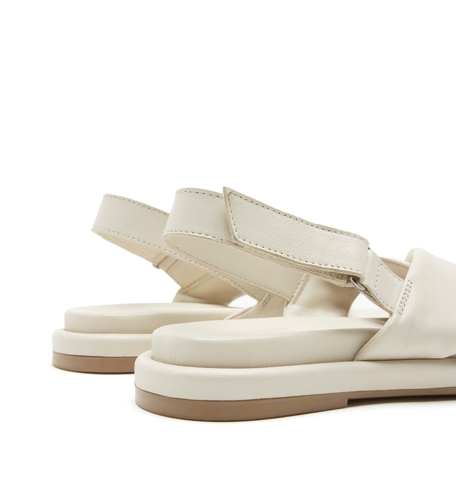 ART SANDALE EN CUIR
