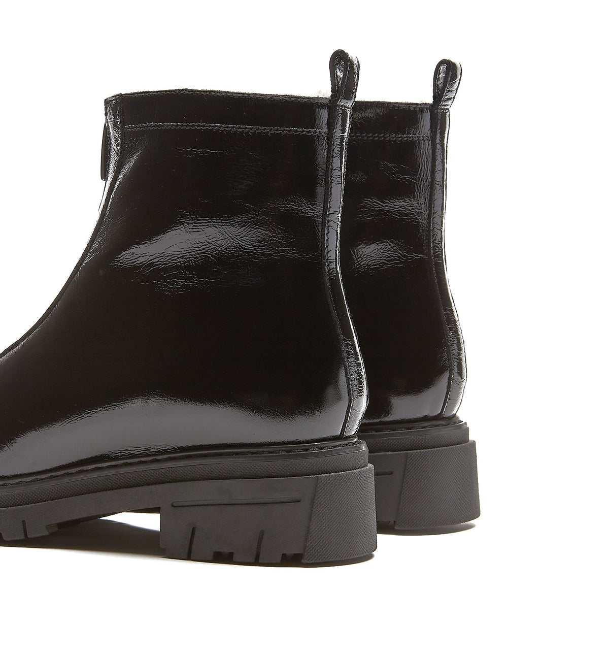 DELTA SHEARLING-LINED CRUSHED LEATHER BOOTIE - La Canadienne