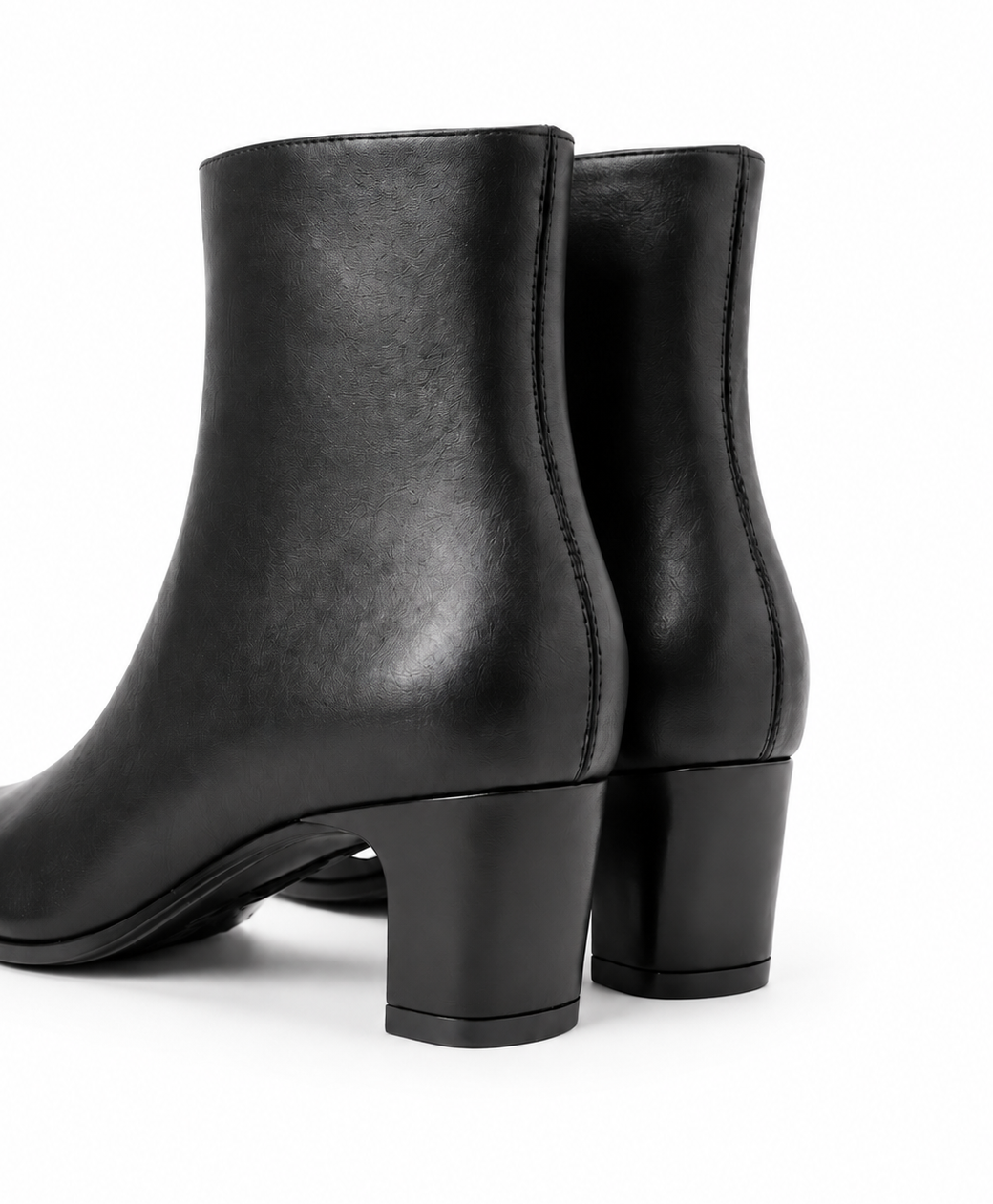 ELISABETH BOTTILLON EN CUIR