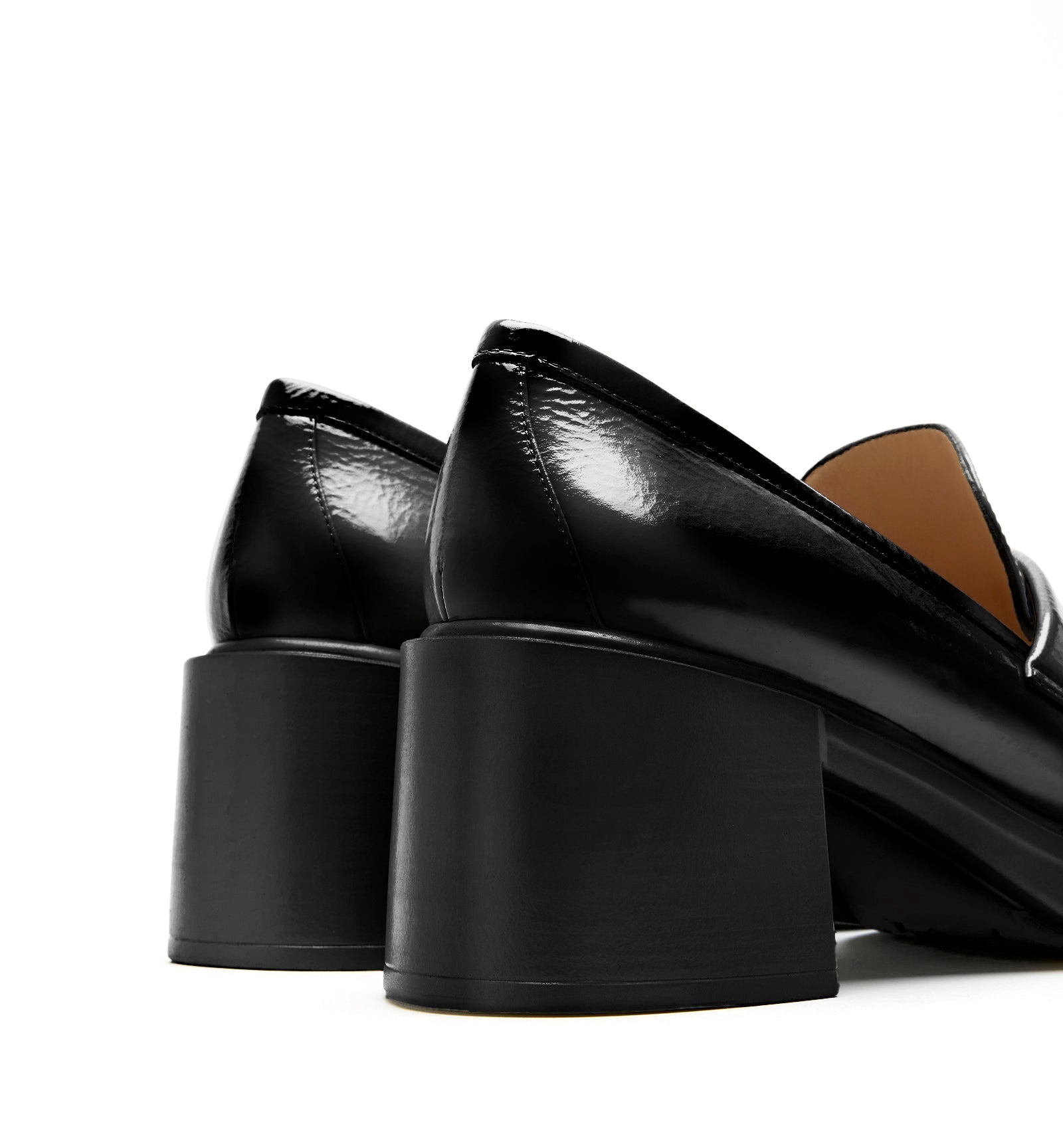 FABRIZIA CRINKLE LEATHER HEELED LOAFER - La Canadienne
