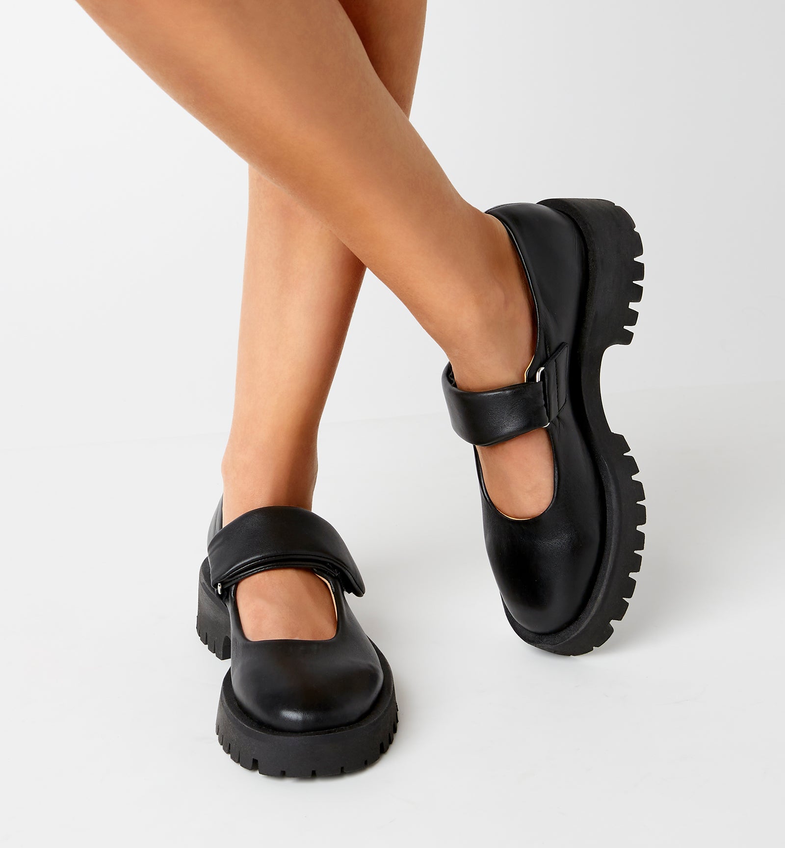 GOLDEN LEATHER MARY JANE SHOE - La Canadienne