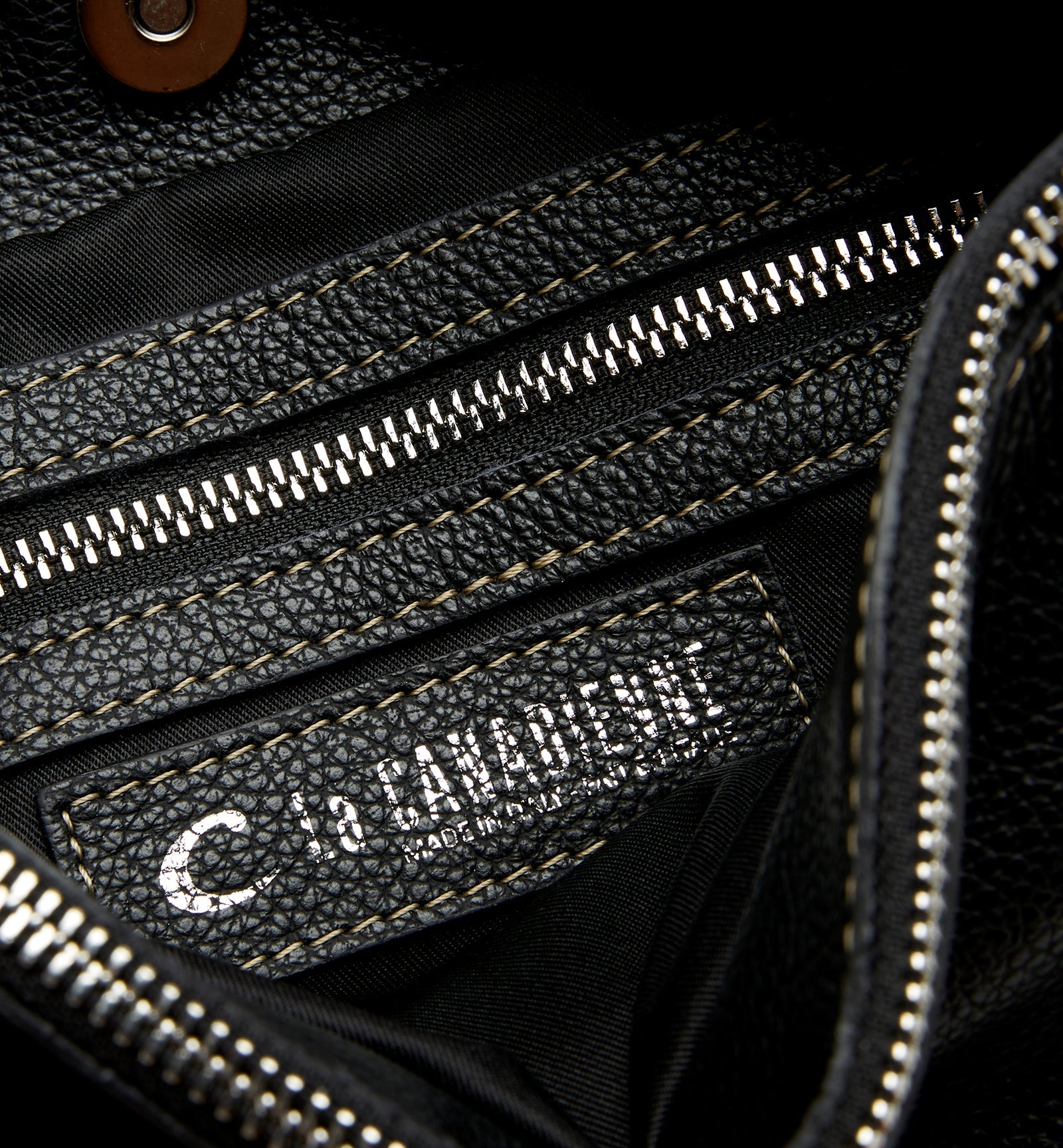 MARVEL LEATHER CROSSBODY BAG - La Canadienne