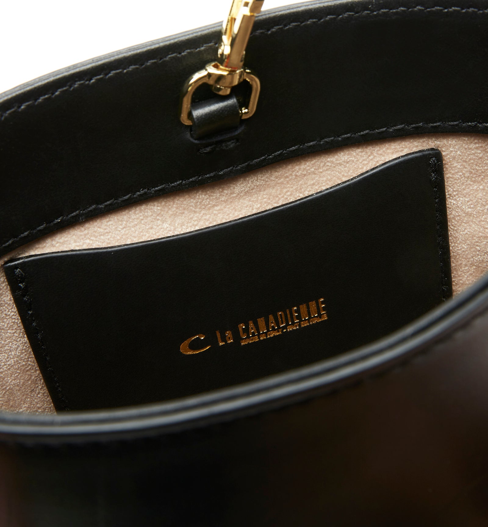 PENFIELD LEATHER CROSSBODY BAG - La Canadienne