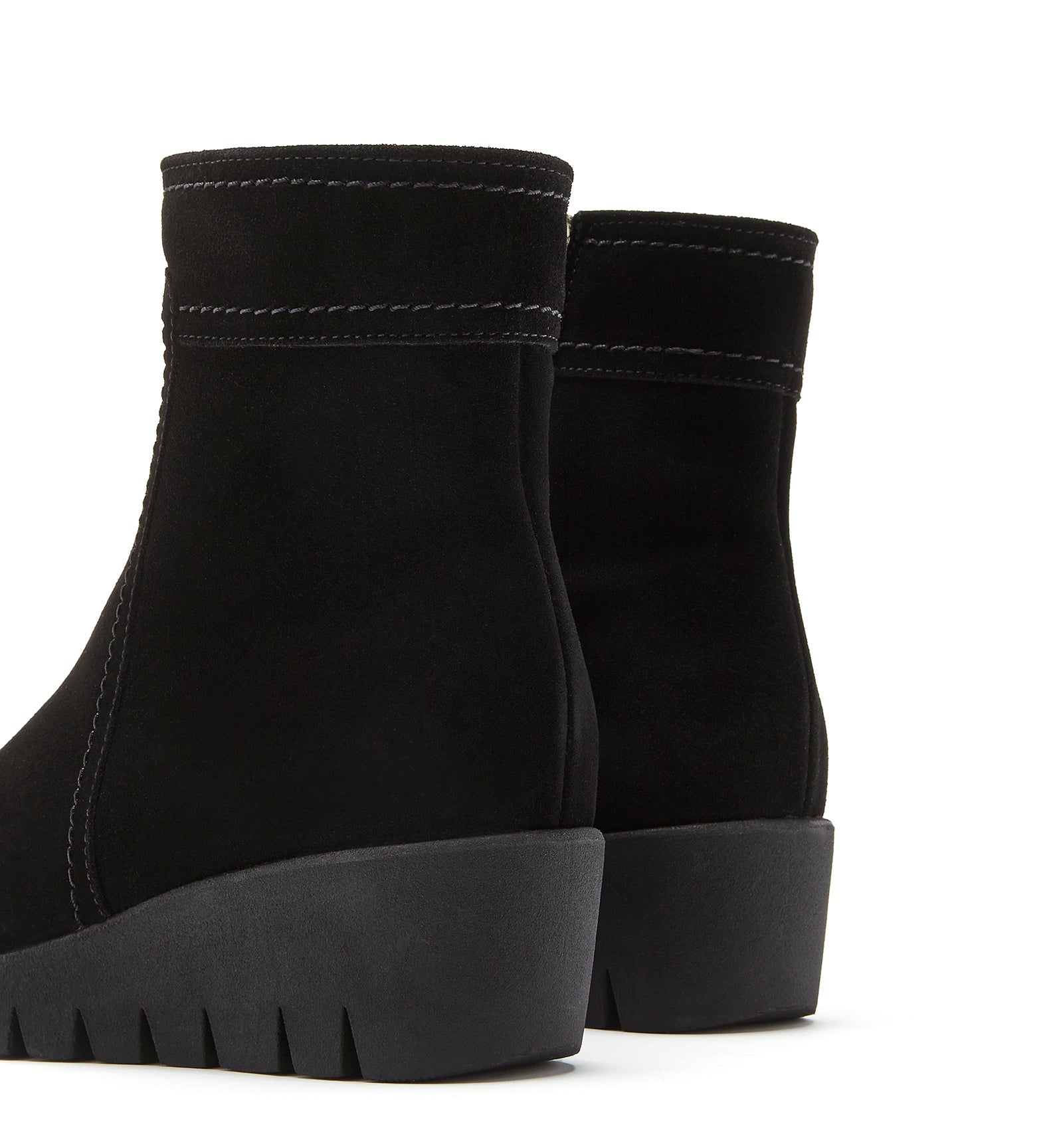 TOKEN SUEDE WEDGE BOOTIE - La Canadienne