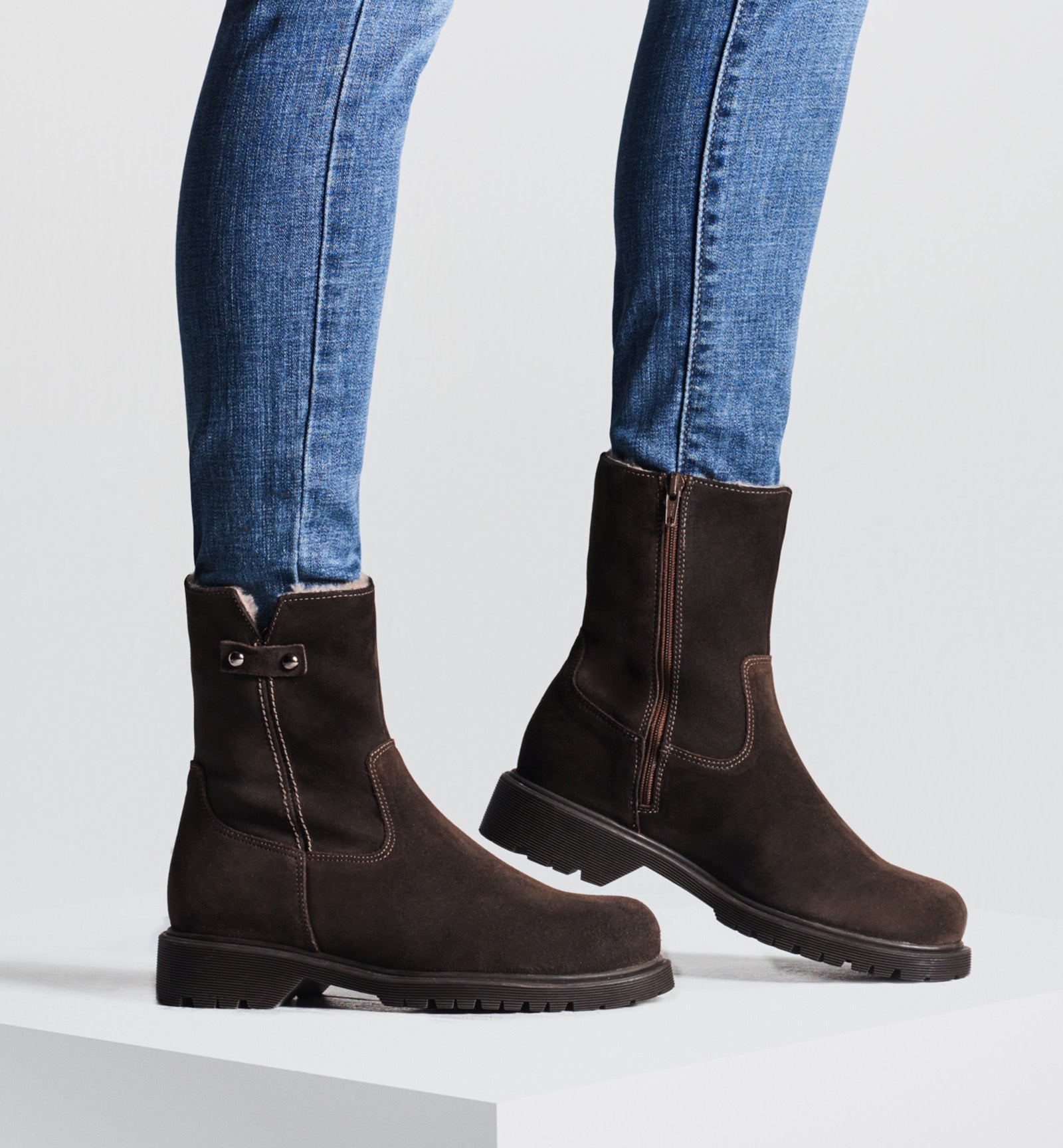 HUNTER SHEARLING LINED SUEDE BOOTIE