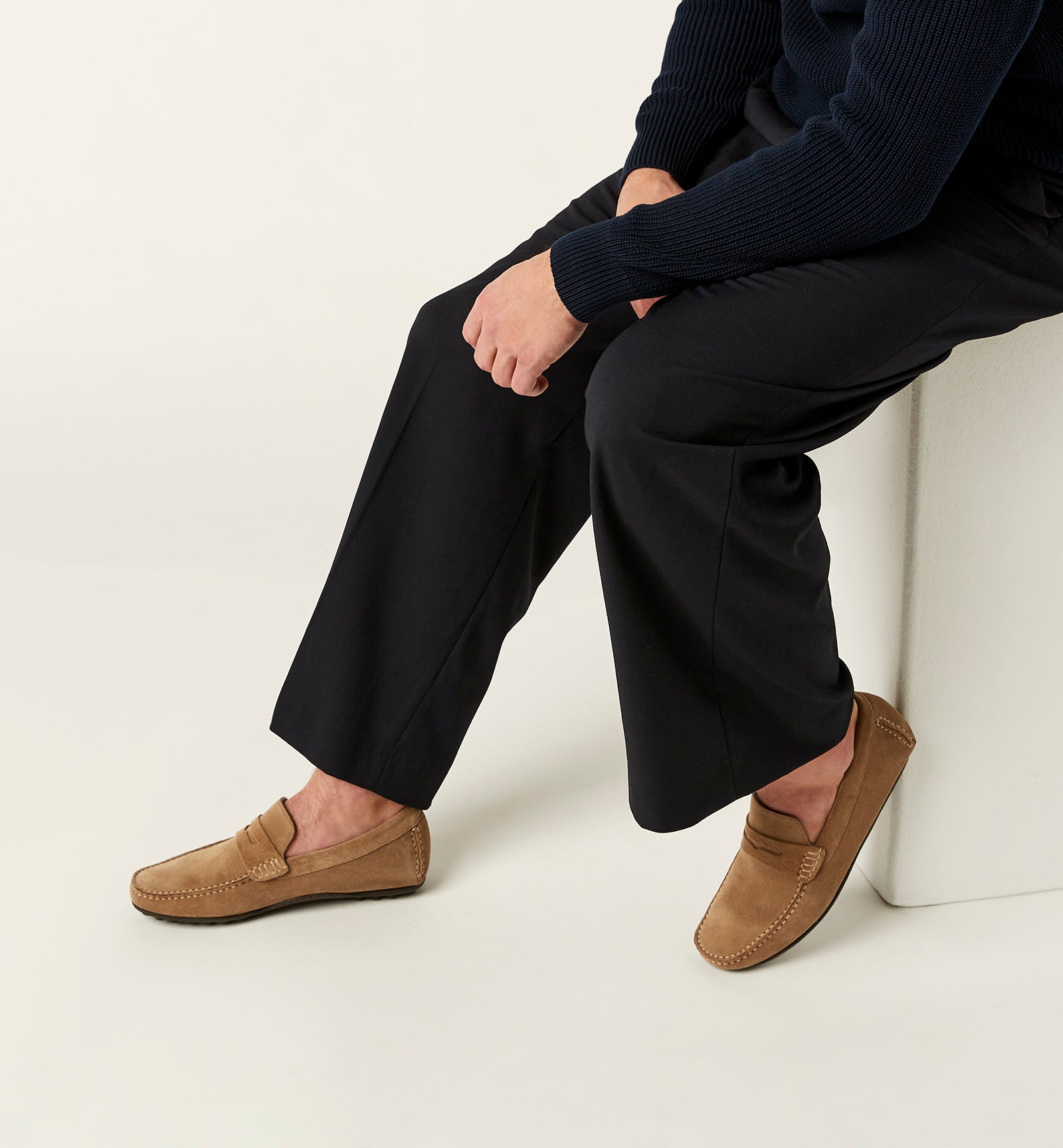 PILOT MEN'S SUEDE LOAFER