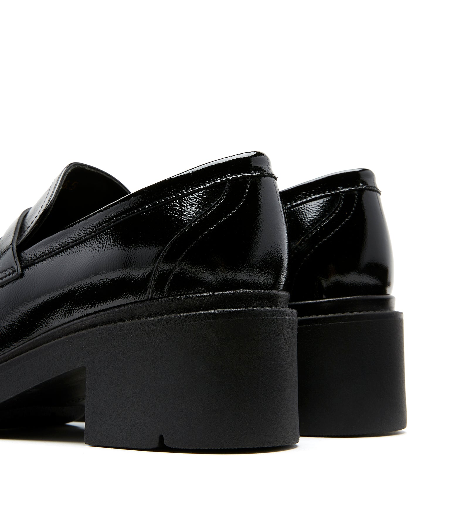 ALISA CRINKLE LEATHER LOAFER
