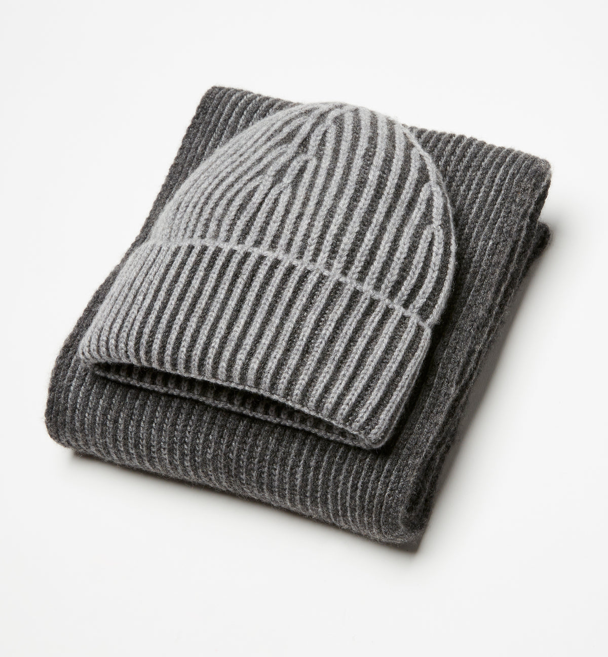CASHMERE HAT & SCARF SET (WALLACE & WARD)