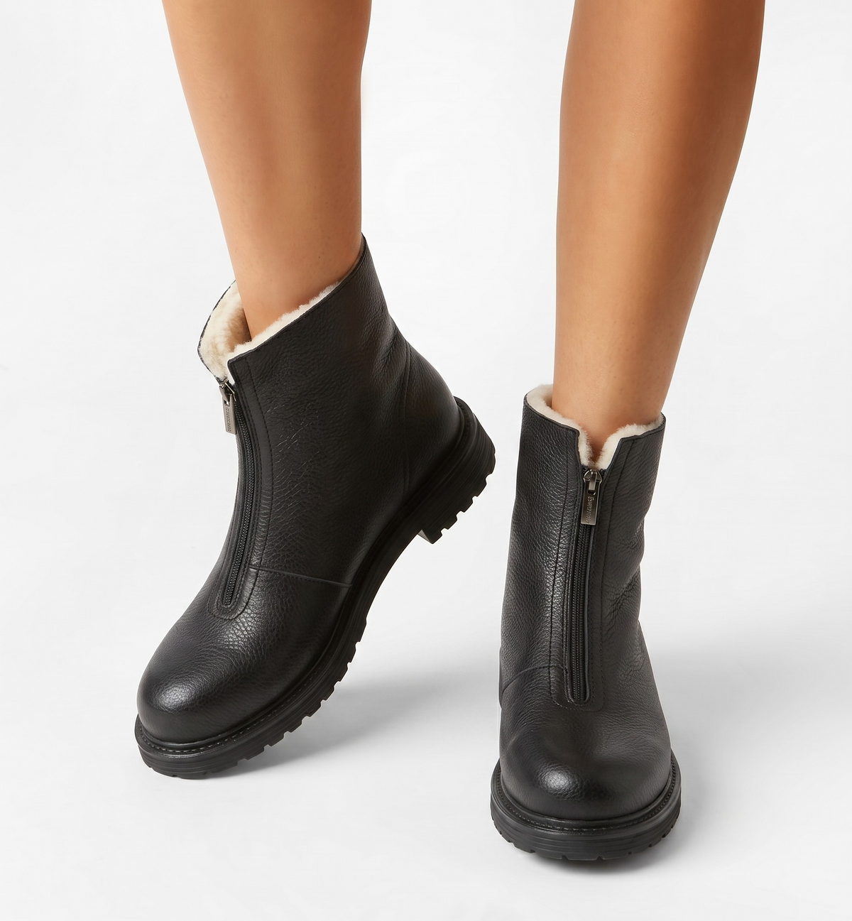 HEROIC SHEARLING LINED PEBBLE LEATHER BOOTIE - La Canadienne
