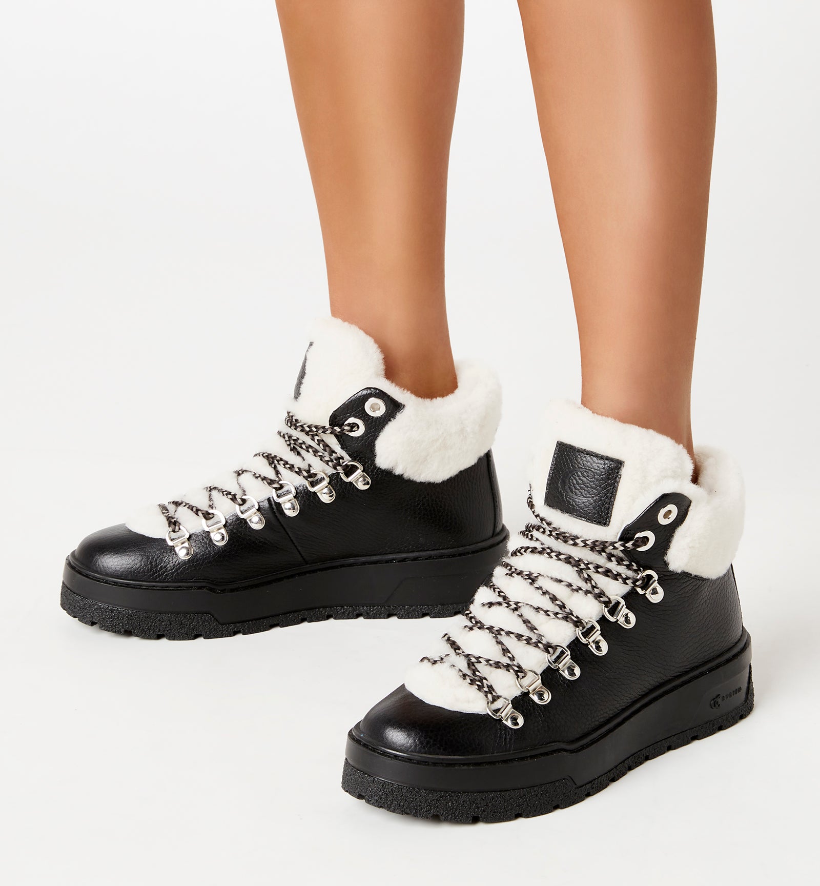 LAUSANNE SHEARLING-LINED LEATHER BOOTIE