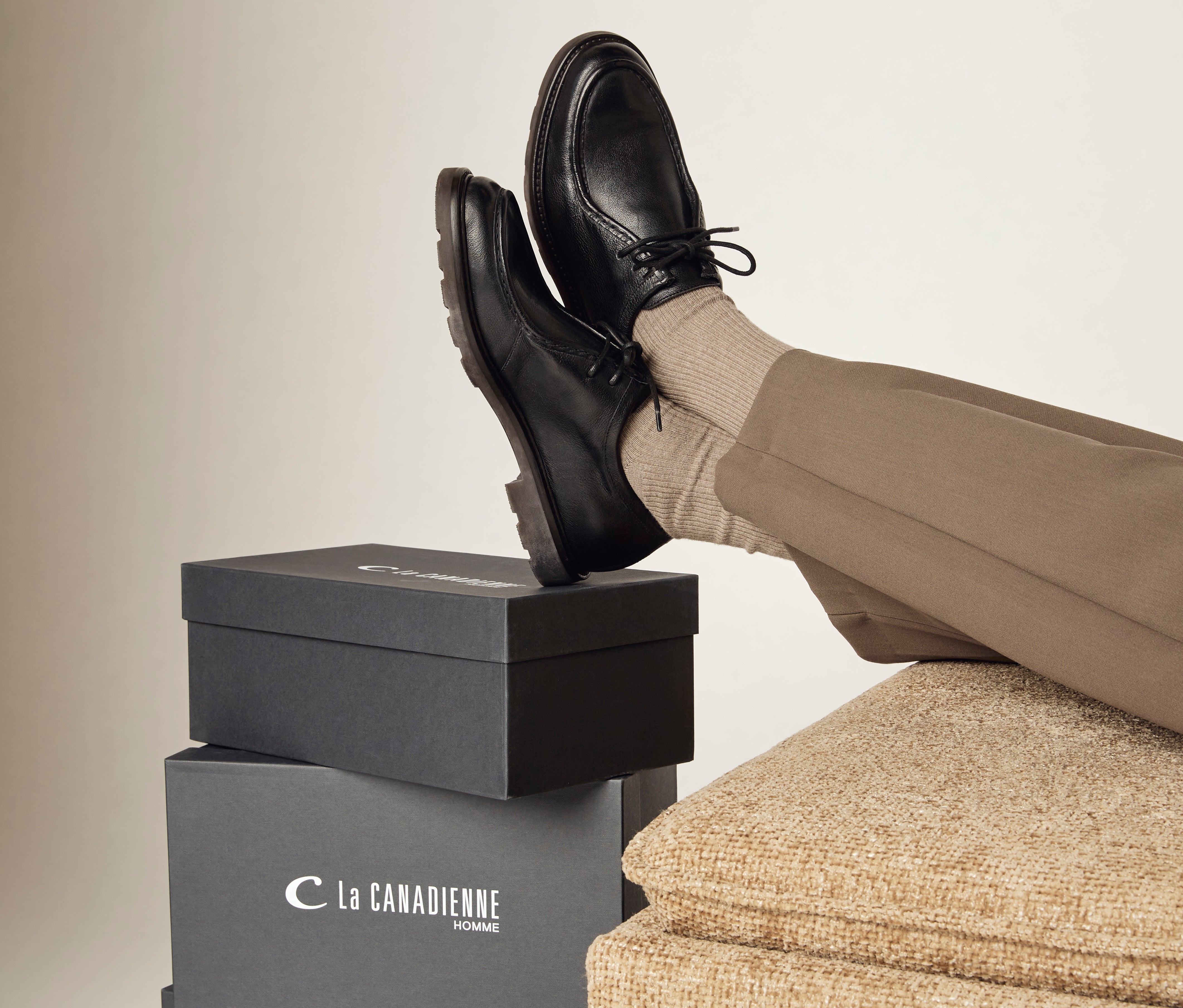 TIN MEN'S LEATHER LACE UP WALLABY