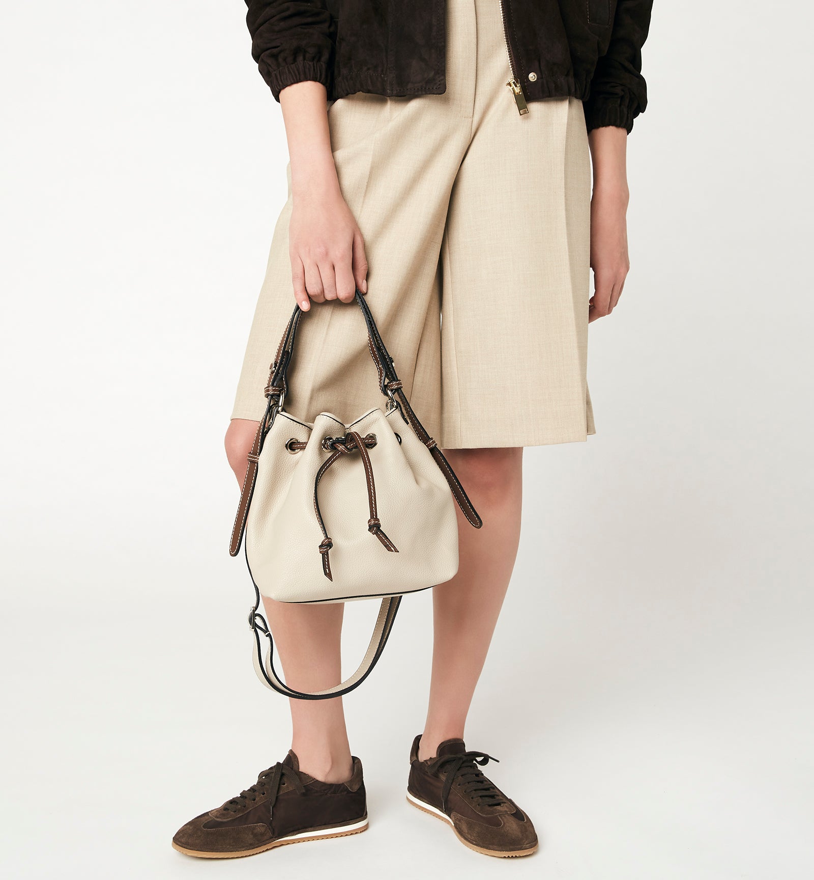 MEERA SAC SEAU EN CUIR