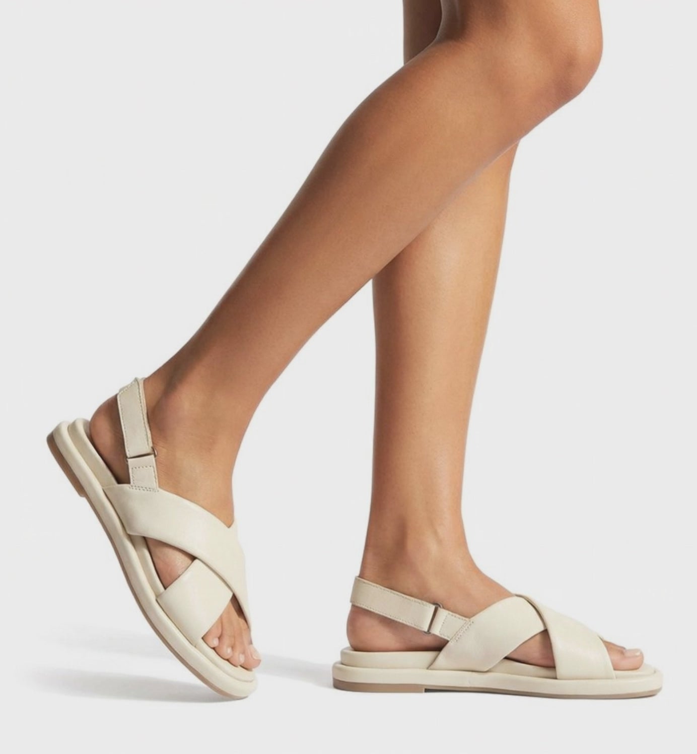 ART SANDALE EN CUIR